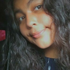 Meet your Posher, Lesly